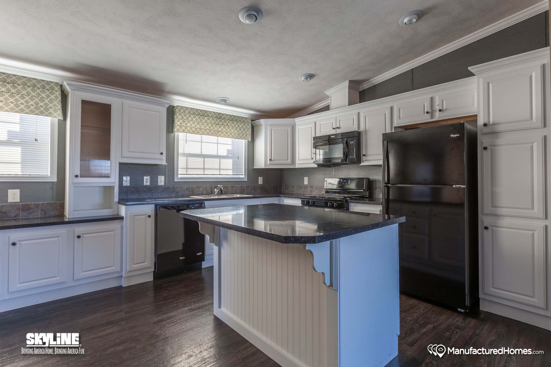 Sunwood / F570CTQ by Skyline Homes